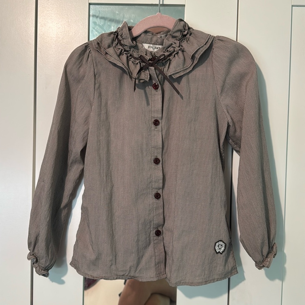 D’Plant  button down blouse size 130.  (Size 9/10). .Brown/plaid. Like new